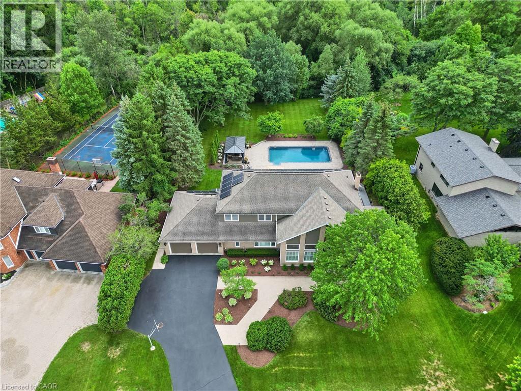 587 Manorwood Court, Waterloo, Ontario  N2K 3L7 - Photo 2 - 40811490