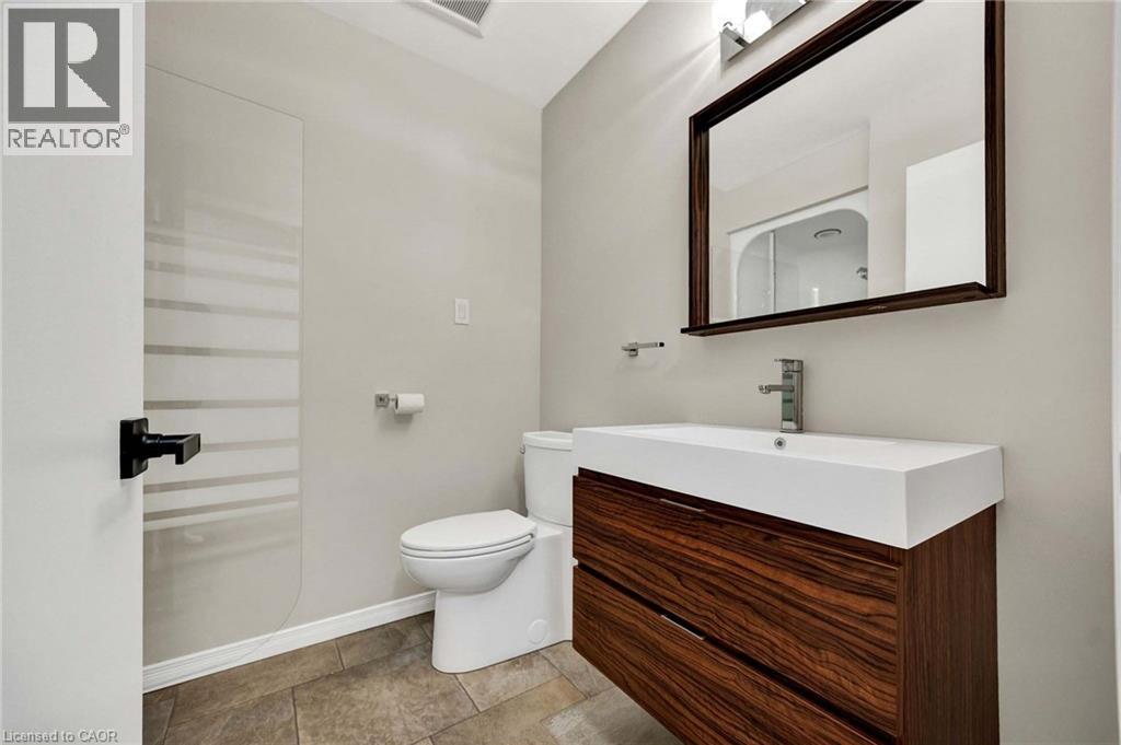 587 Manorwood Court, Waterloo, Ontario  N2K 3L7 - Photo 21 - 40811490