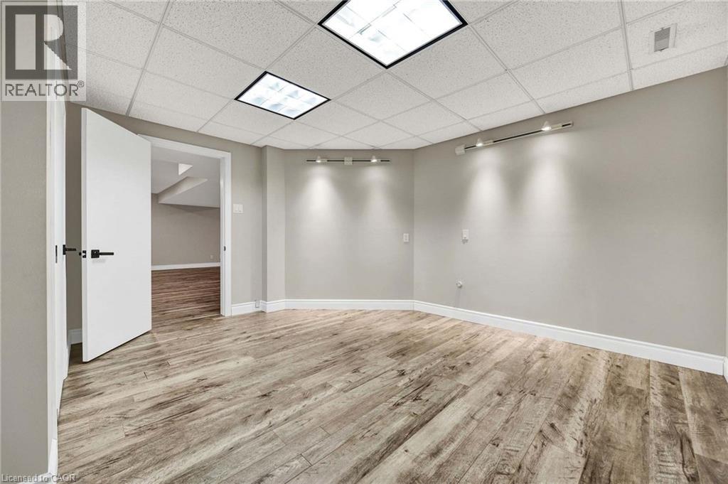 587 Manorwood Court, Waterloo, Ontario  N2K 3L7 - Photo 27 - 40811490