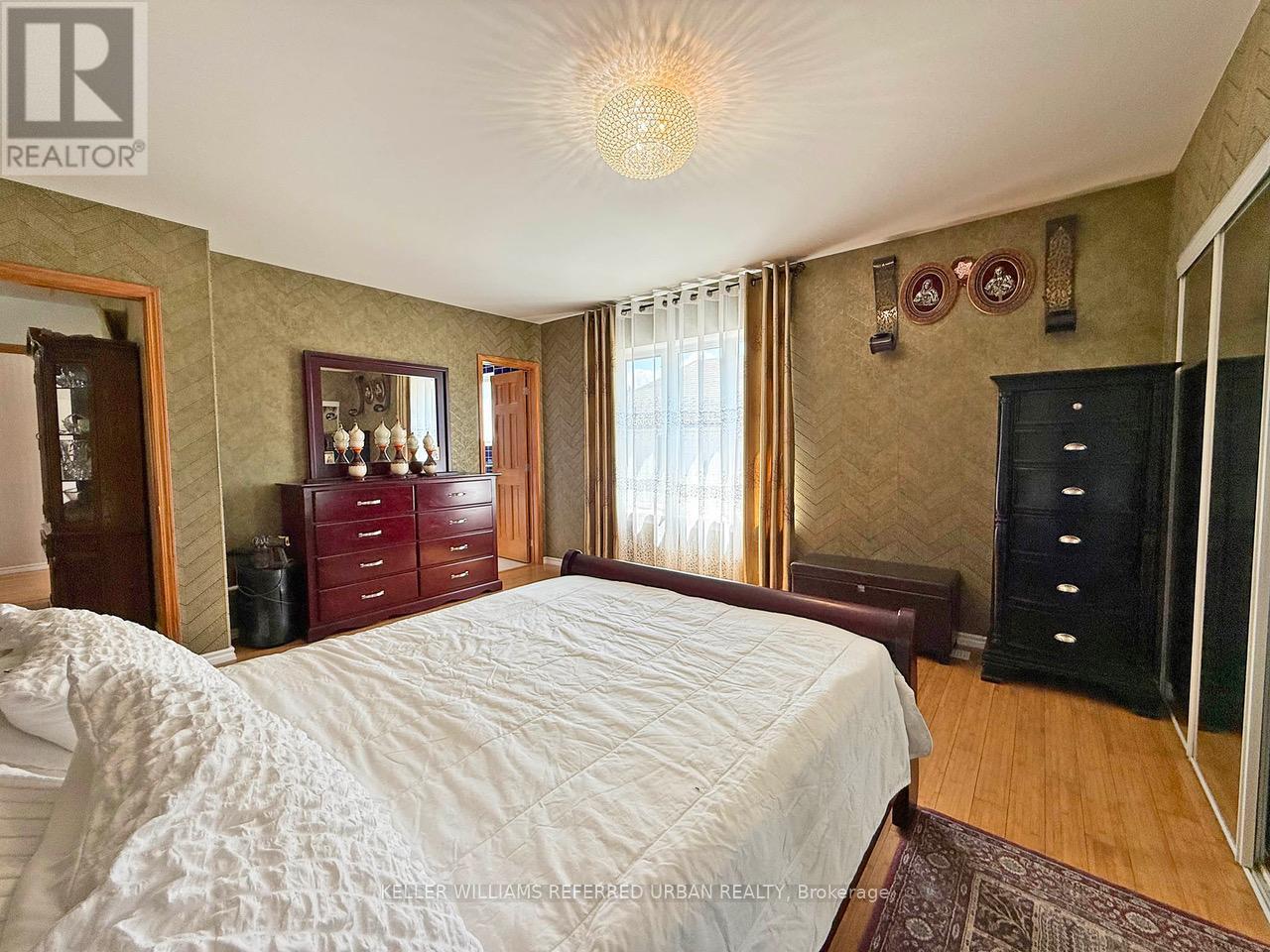 6 Elmhurst Drive, Toronto, Ontario  M9W 2J3 - Photo 22 - W12758834