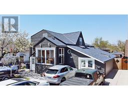 6 ELMHURST DRIVE, Toronto, Ontario