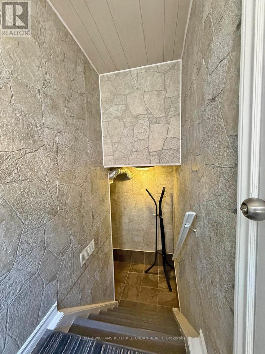 6 Elmhurst Drive, Toronto, Ontario  M9W 2J3 - Photo 26 - W12758834