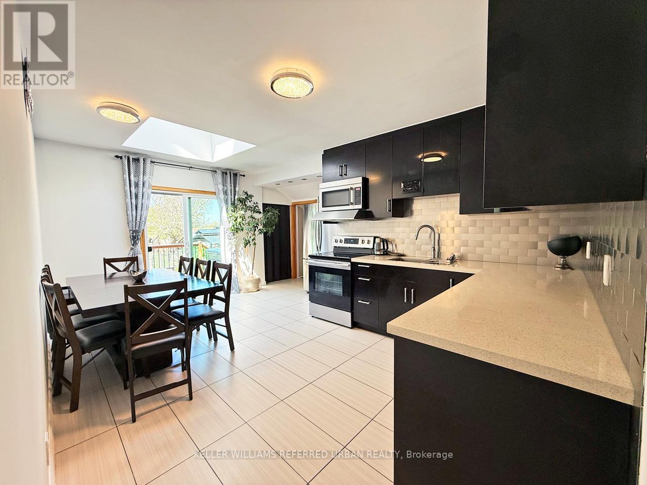 6 Elmhurst Drive, Toronto, Ontario  M9W 2J3 - Photo 10 - W12758834