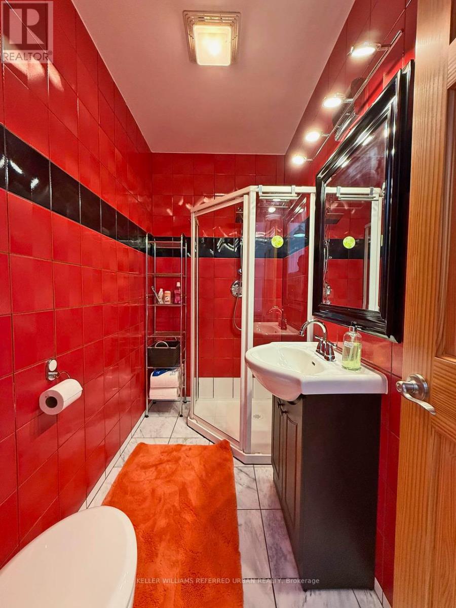 6 Elmhurst Drive, Toronto, Ontario  M9W 2J3 - Photo 18 - W12758834