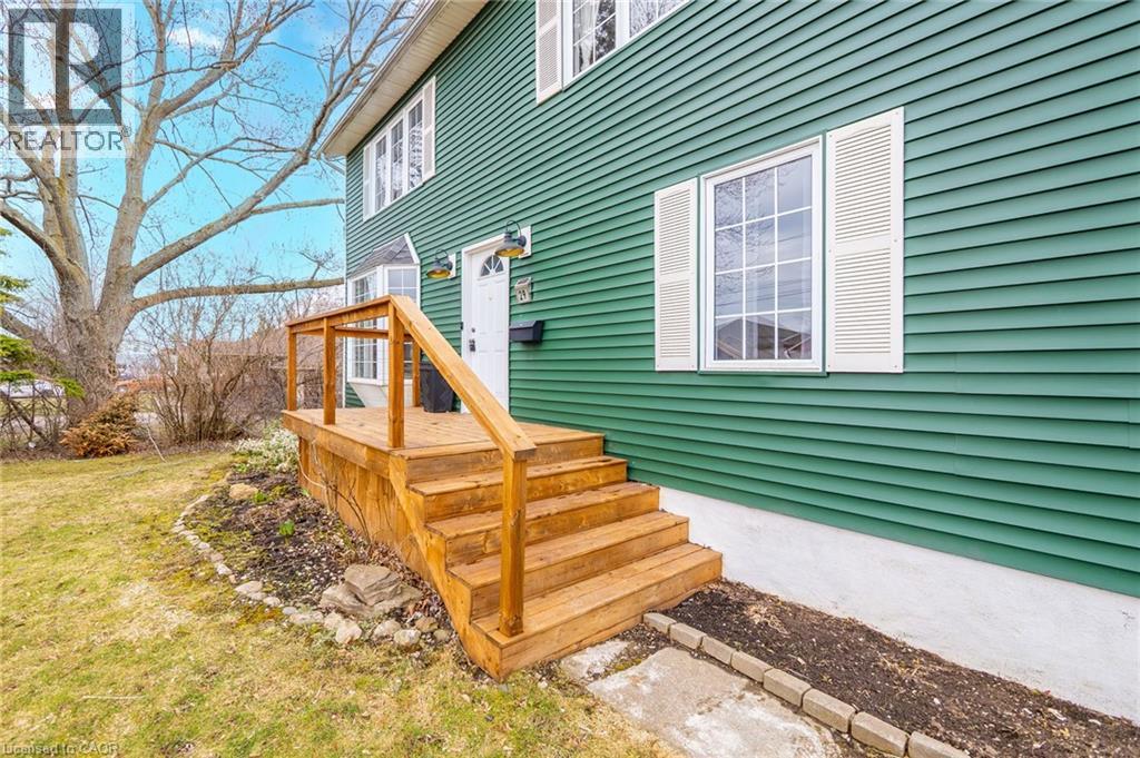 29 Quaker Road, Welland, Ontario  L3C 3G3 - Photo 4 - 40813659