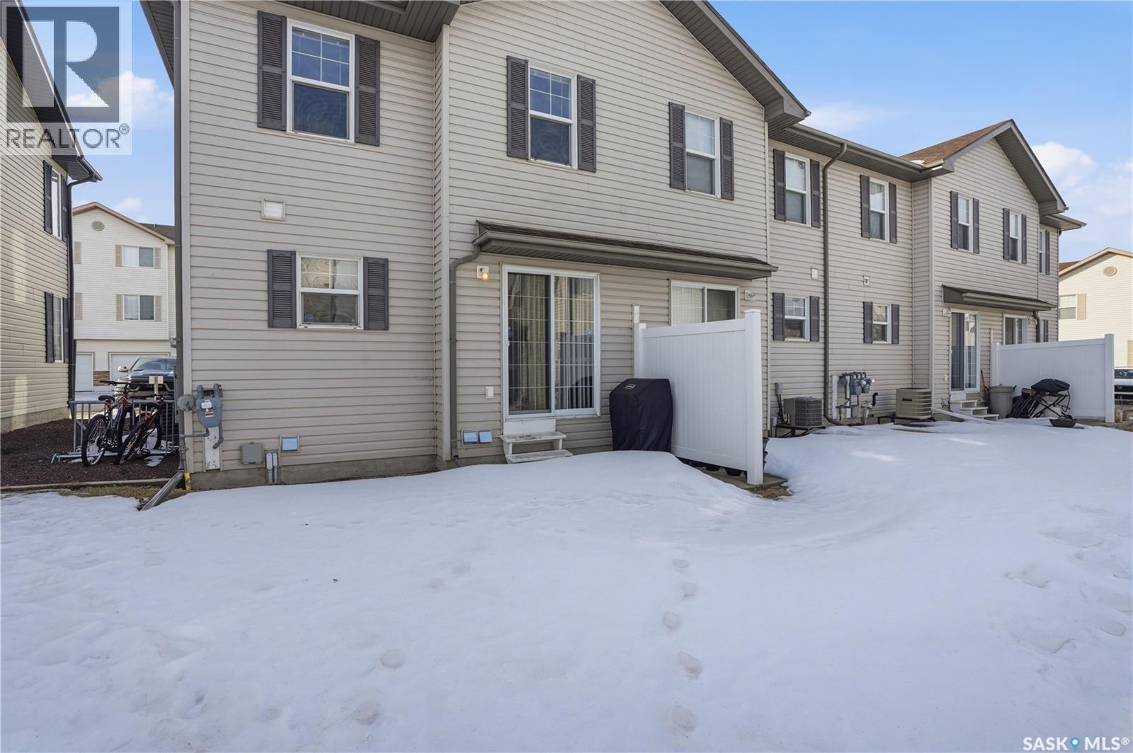 32 135 Pawlychenko Lane, Saskatoon, Saskatchewan  S7V 1K2 - Photo 3 - SK030849