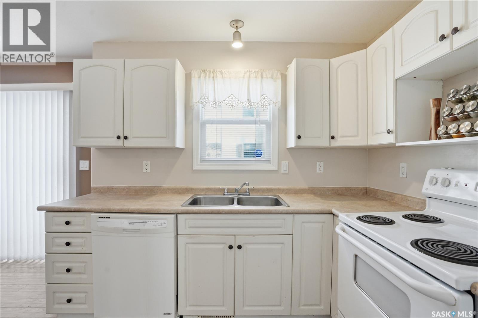 32 135 Pawlychenko Lane, Saskatoon, Saskatchewan  S7V 1K2 - Photo 6 - SK030849