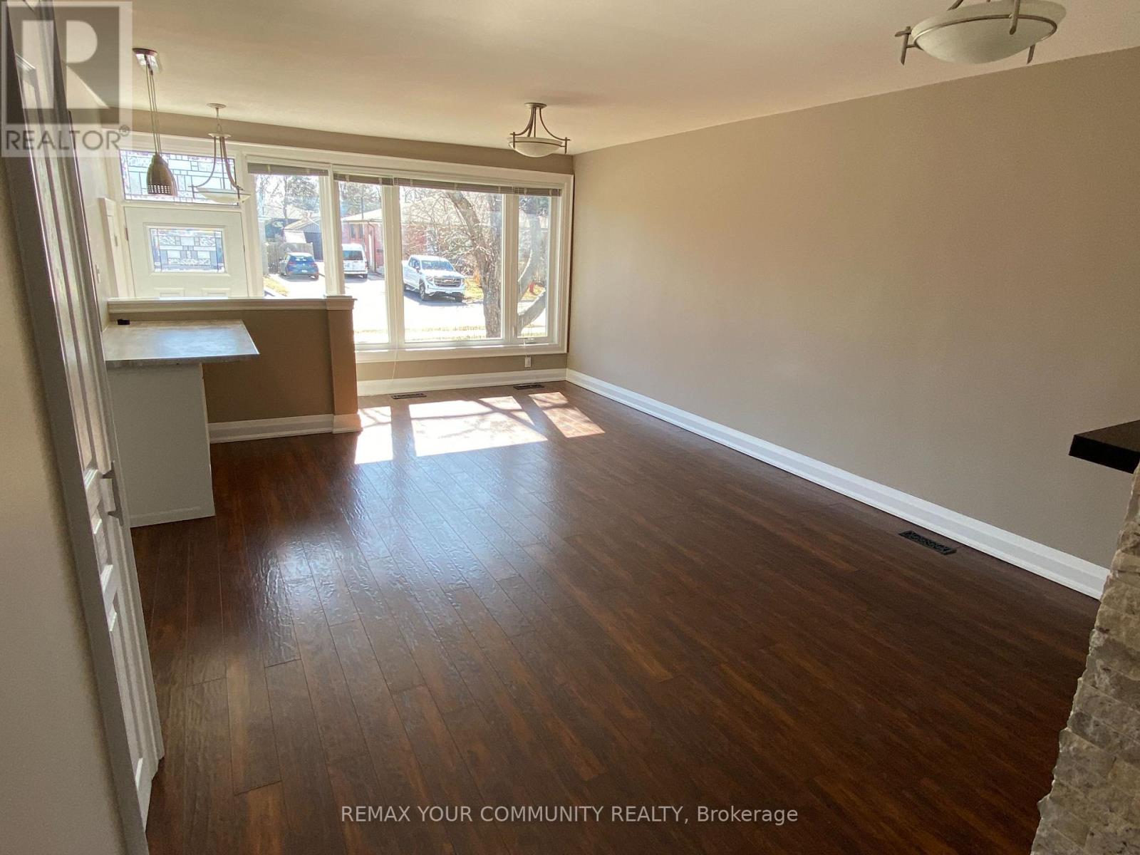 Main - 253 Alsace Road, Richmond Hill, Ontario  L4C 2W9 - Photo 11 - N12894600