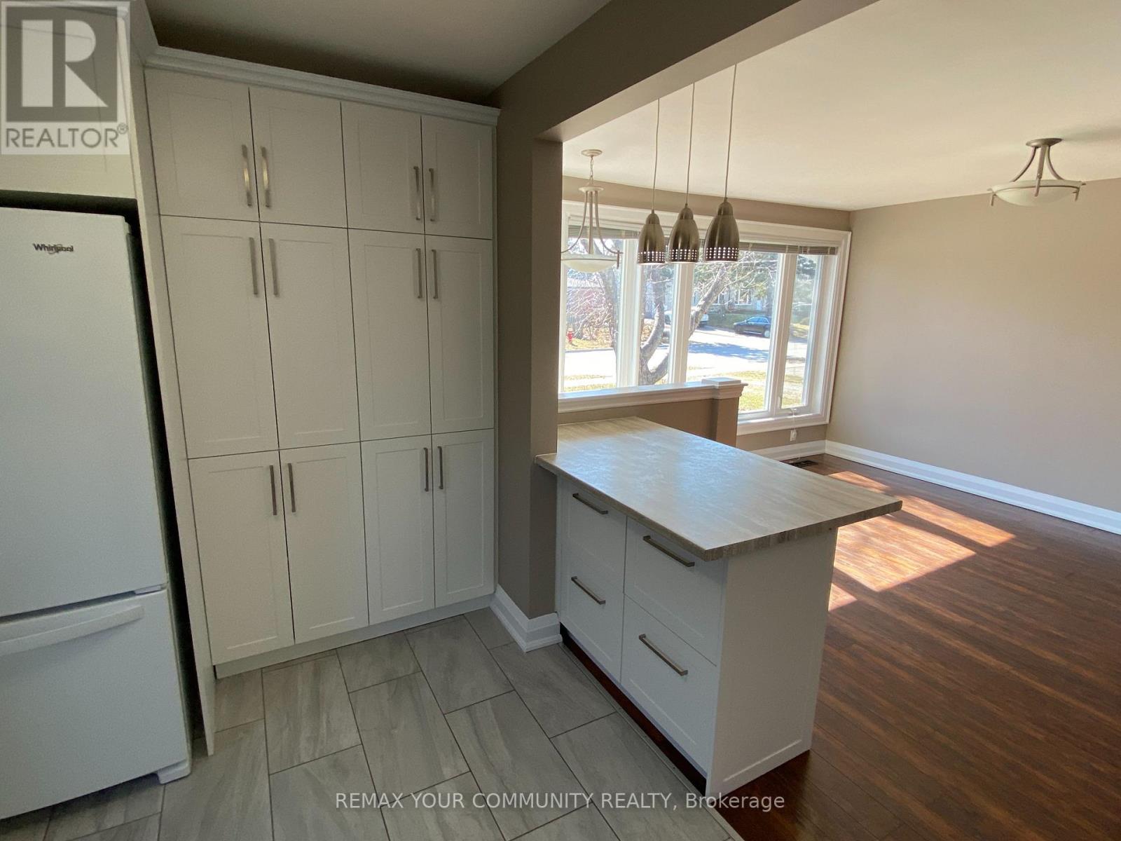 Main - 253 Alsace Road, Richmond Hill, Ontario  L4C 2W9 - Photo 9 - N12894600