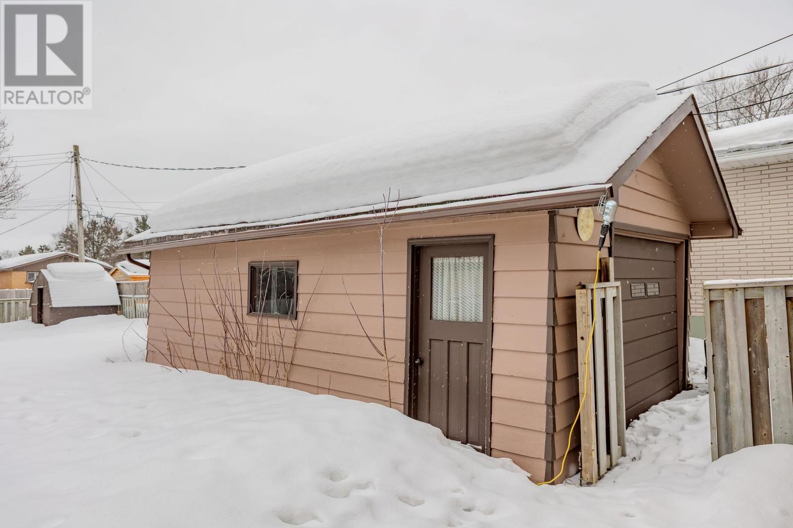 71 Capp Ave, Sault Ste. Marie, Ontario  P6A 3R7 - Photo 5 - SM260493