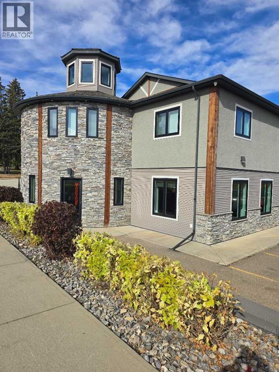 201, 110 Pelican Place, Sylvan Lake, Alberta  T4S 1K2 - Photo 2 - A2261720