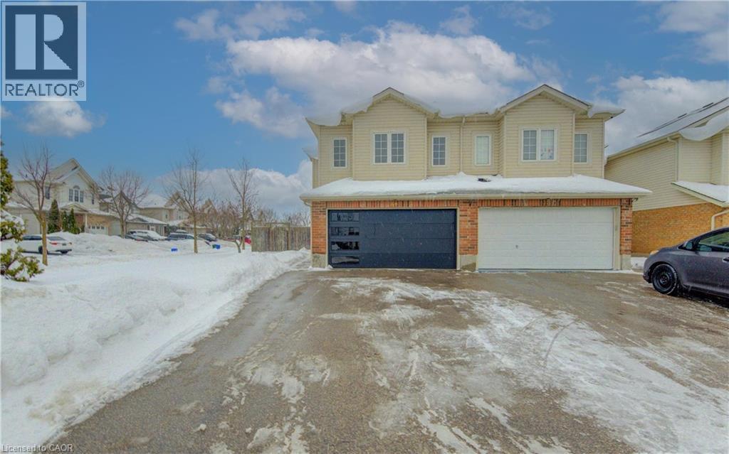 40 RED CLOVER Crescent, Kitchener, Ontario