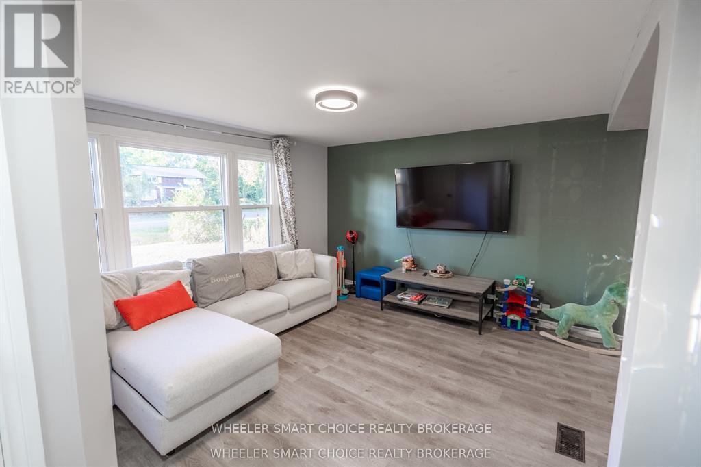 15904 Manning Road, South Stormont, Ontario  K0C 1M0 - Photo 7 - X12902578