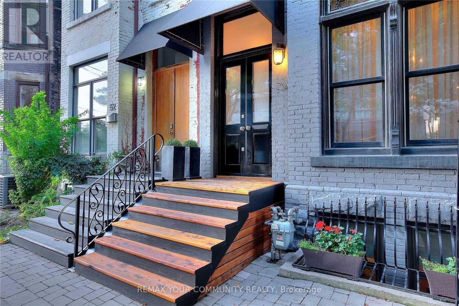 50 STEWART STREET, Toronto, Ontario