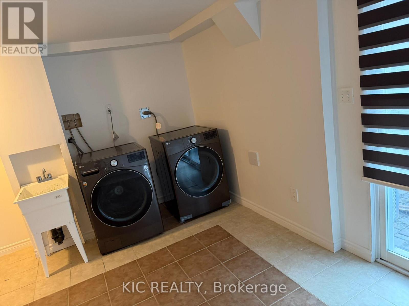 8 Ventura Lane, Ajax (Central), Ontario  L1T 0C4 - Photo 26 - E12821574