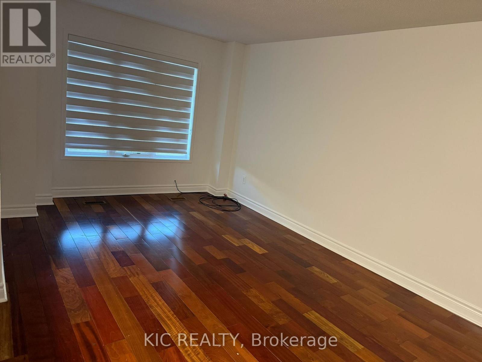 8 Ventura Lane, Ajax (Central), Ontario  L1T 0C4 - Photo 4 - E12821574