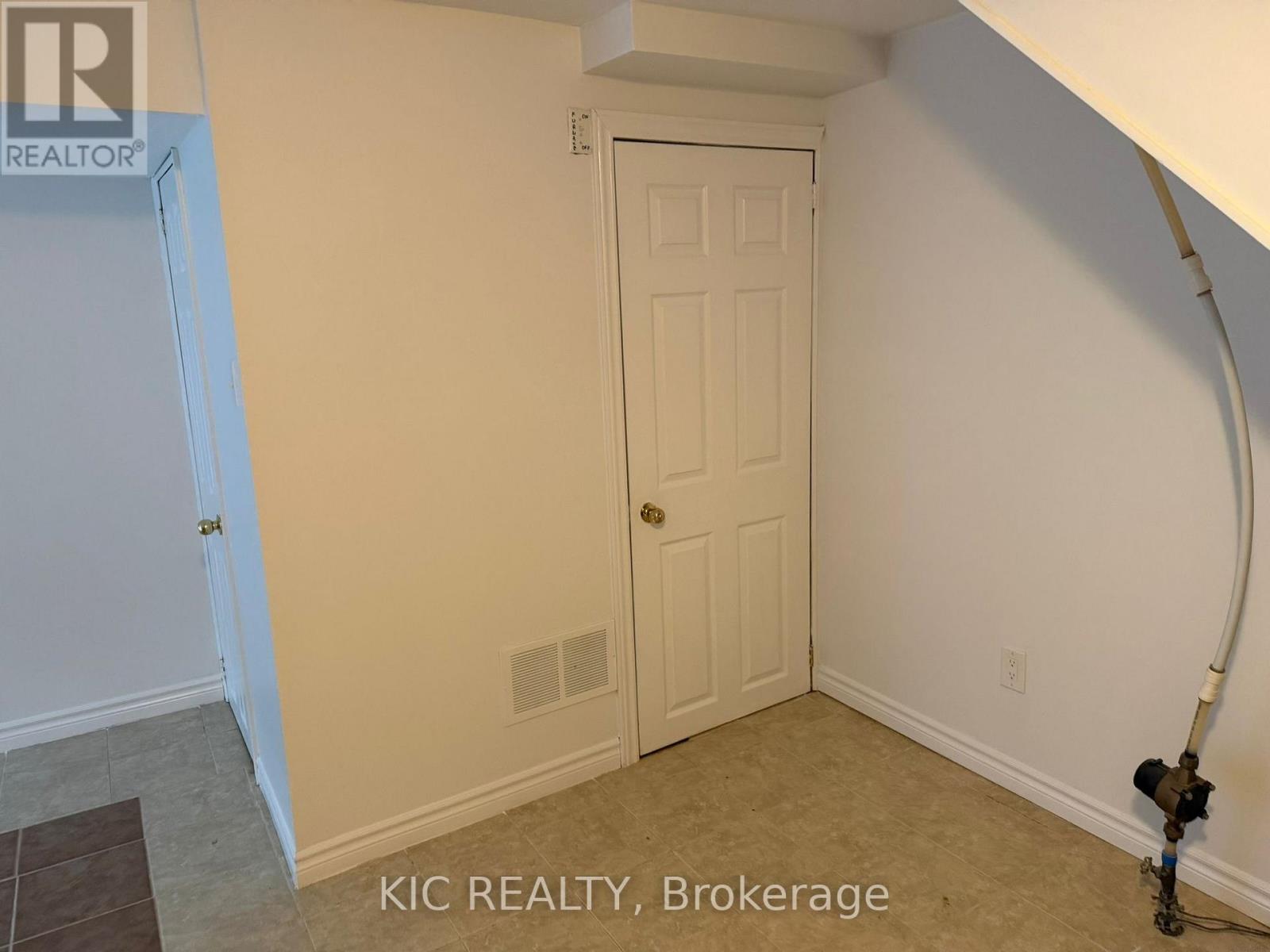 8 Ventura Lane, Ajax (Central), Ontario  L1T 0C4 - Photo 27 - E12821574