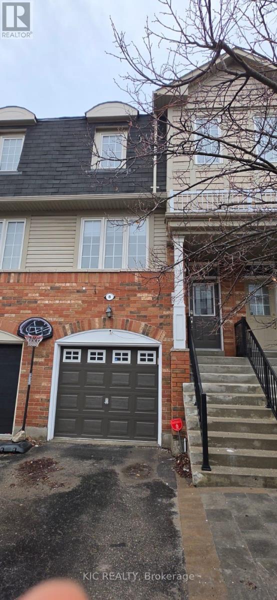 8 VENTURA LANE, Ajax, Ontario