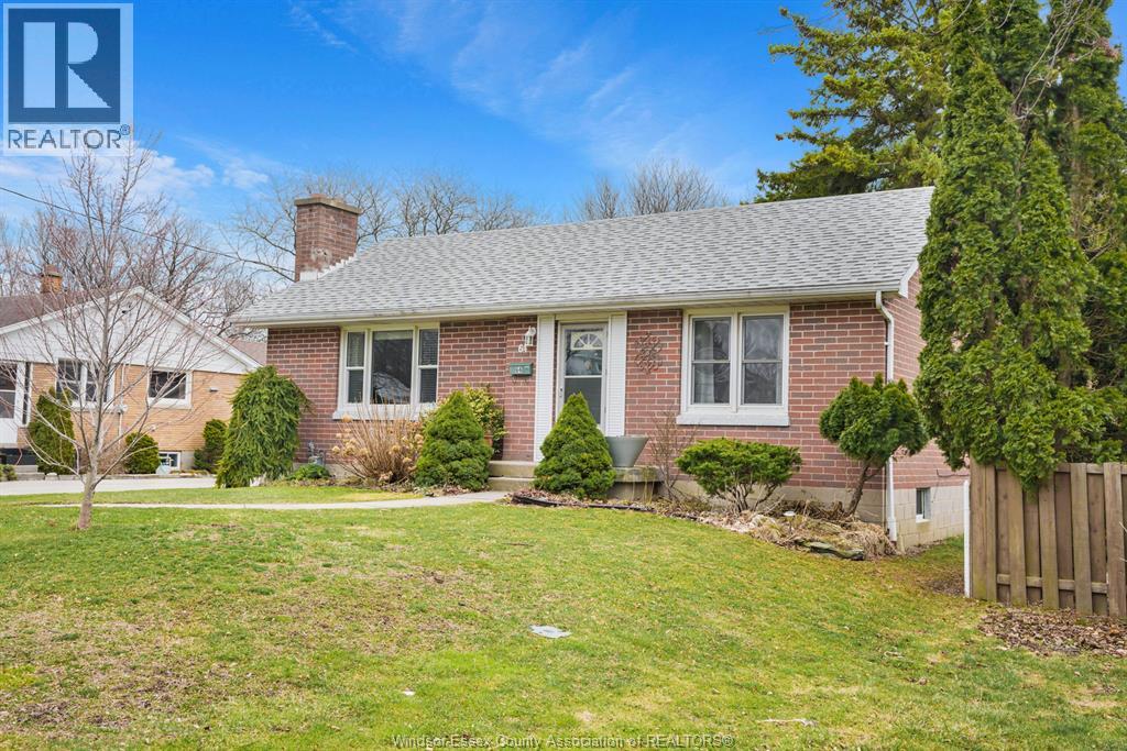 MLS# 26005791: 64 WILTSHIRE DRIVE, Chatham, Canada