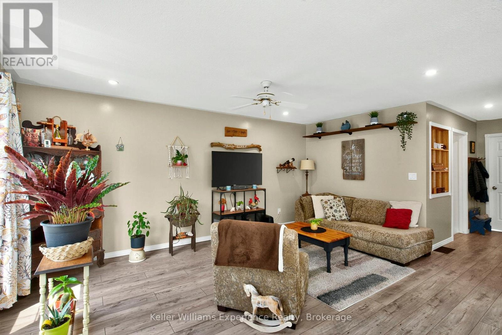 329 & 331 Browns Line, Tay (Waubaushene), Ontario  L0K 2C0 - Photo 5 - S12902496