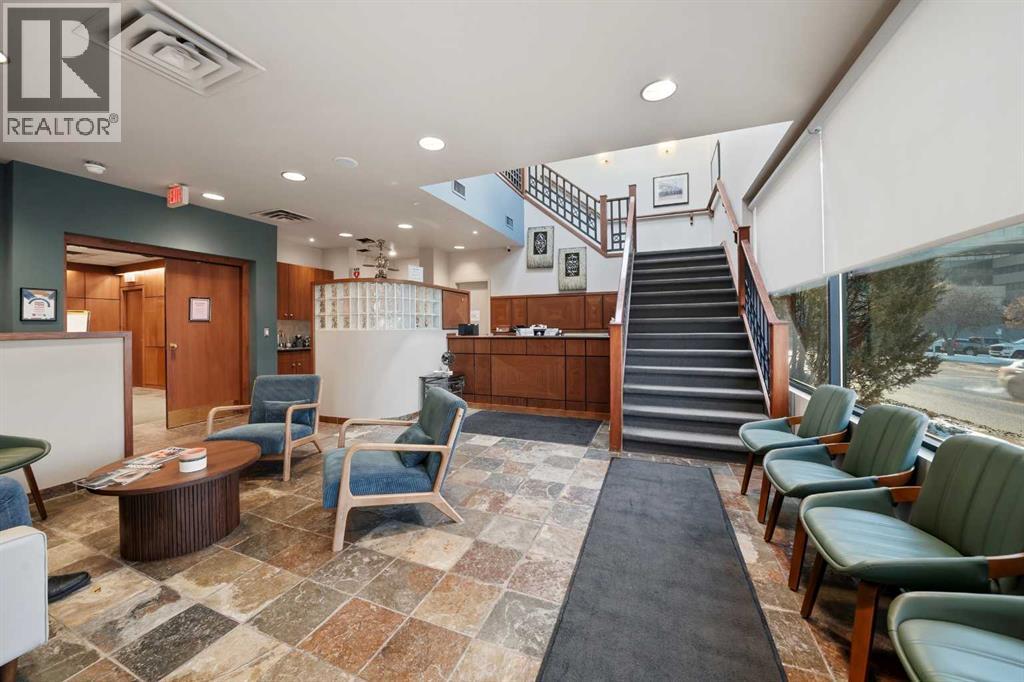 5233 49 Avenue, Red Deer, Alberta  T4N 5G5 - Photo 3 - A2278982