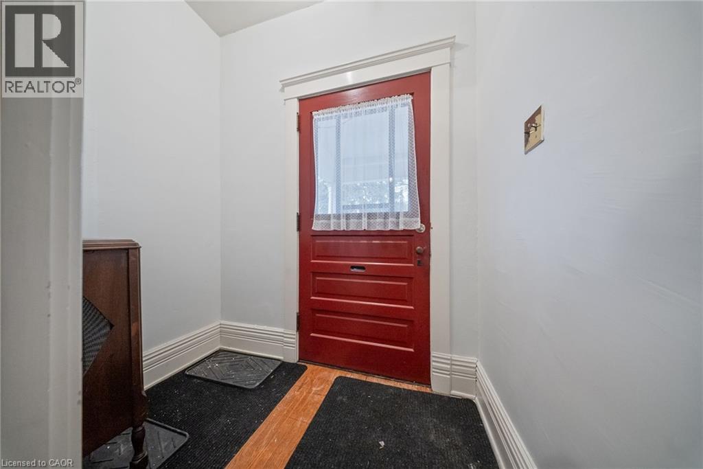 41 Wellington Street S, Woodstock, Ontario  N4S 3H4 - Photo 3 - 40800074