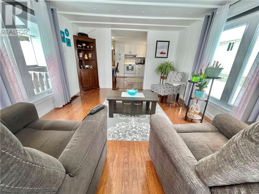 36 Beverly Street, Wahnapitae, Ontario  P0M 3C0 - Photo 12 - 2126852