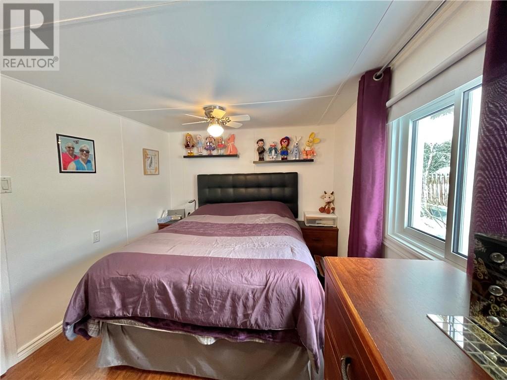 36 Beverly Street, Wahnapitae, Ontario  P0M 3C0 - Photo 18 - 2126852