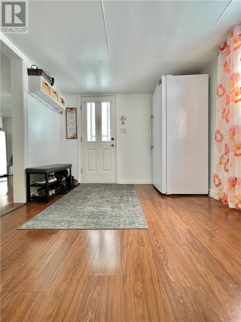 36 Beverly Street, Wahnapitae, Ontario  P0M 3C0 - Photo 4 - 2126852