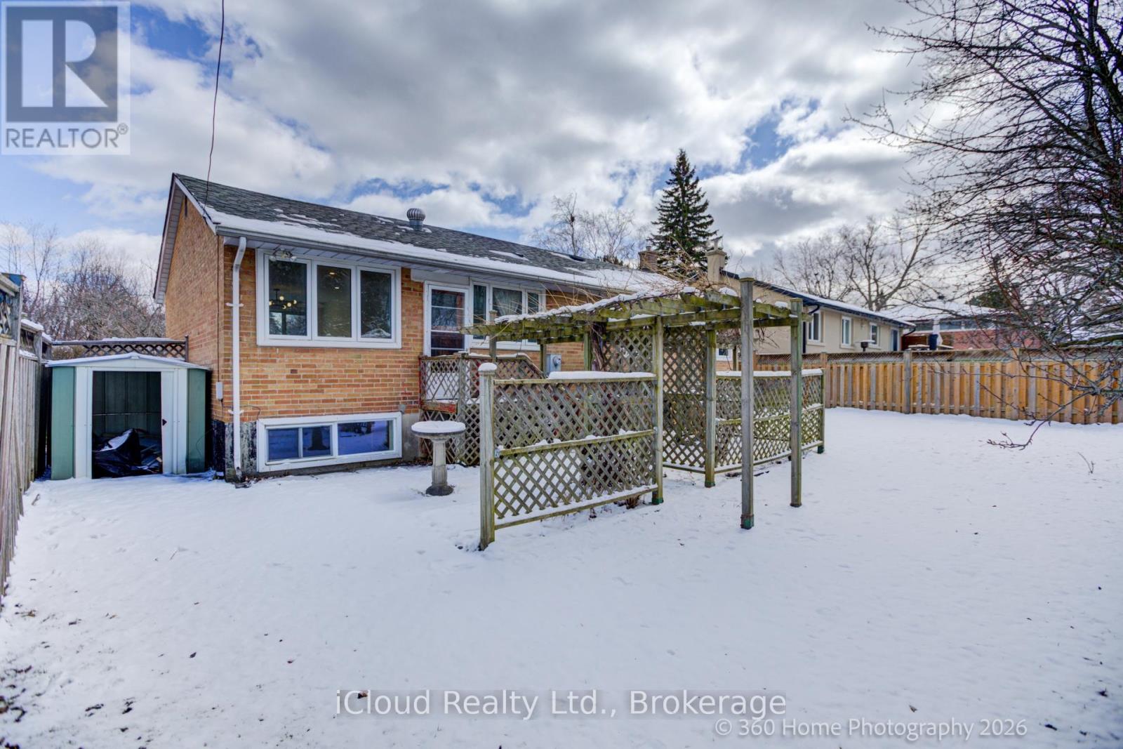 73 Berkinshaw Crescent, Toronto, Ontario  M3B 2T1 - Photo 5 - C12902558