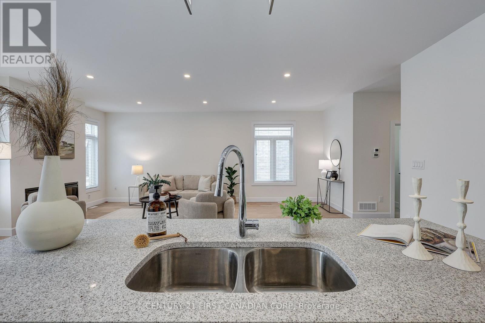 3932 Big Leaf Trail, London South, Ontario  N6P 0K1 - Photo 23 - X12902500