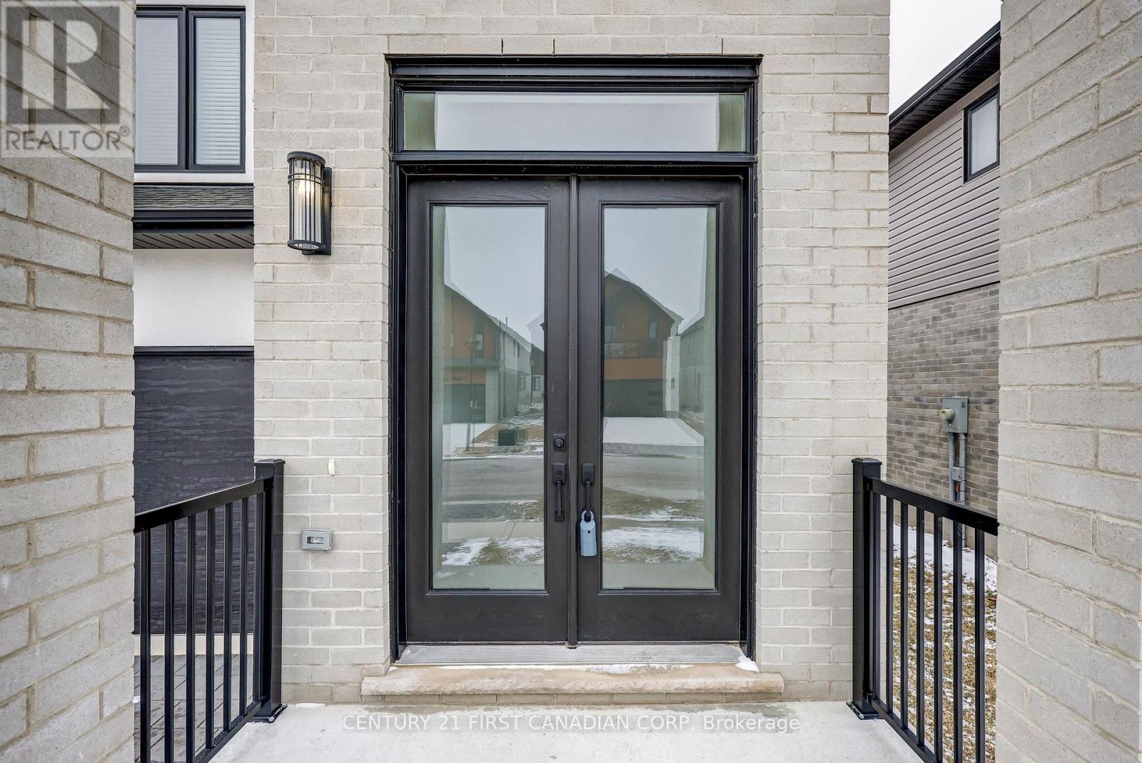 3932 Big Leaf Trail, London South, Ontario  N6P 0K1 - Photo 5 - X12902500