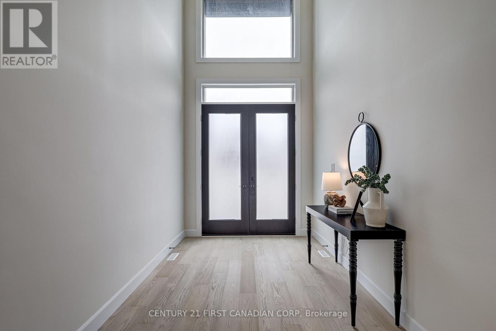 3932 Big Leaf Trail, London South, Ontario  N6P 0K1 - Photo 6 - X12902500