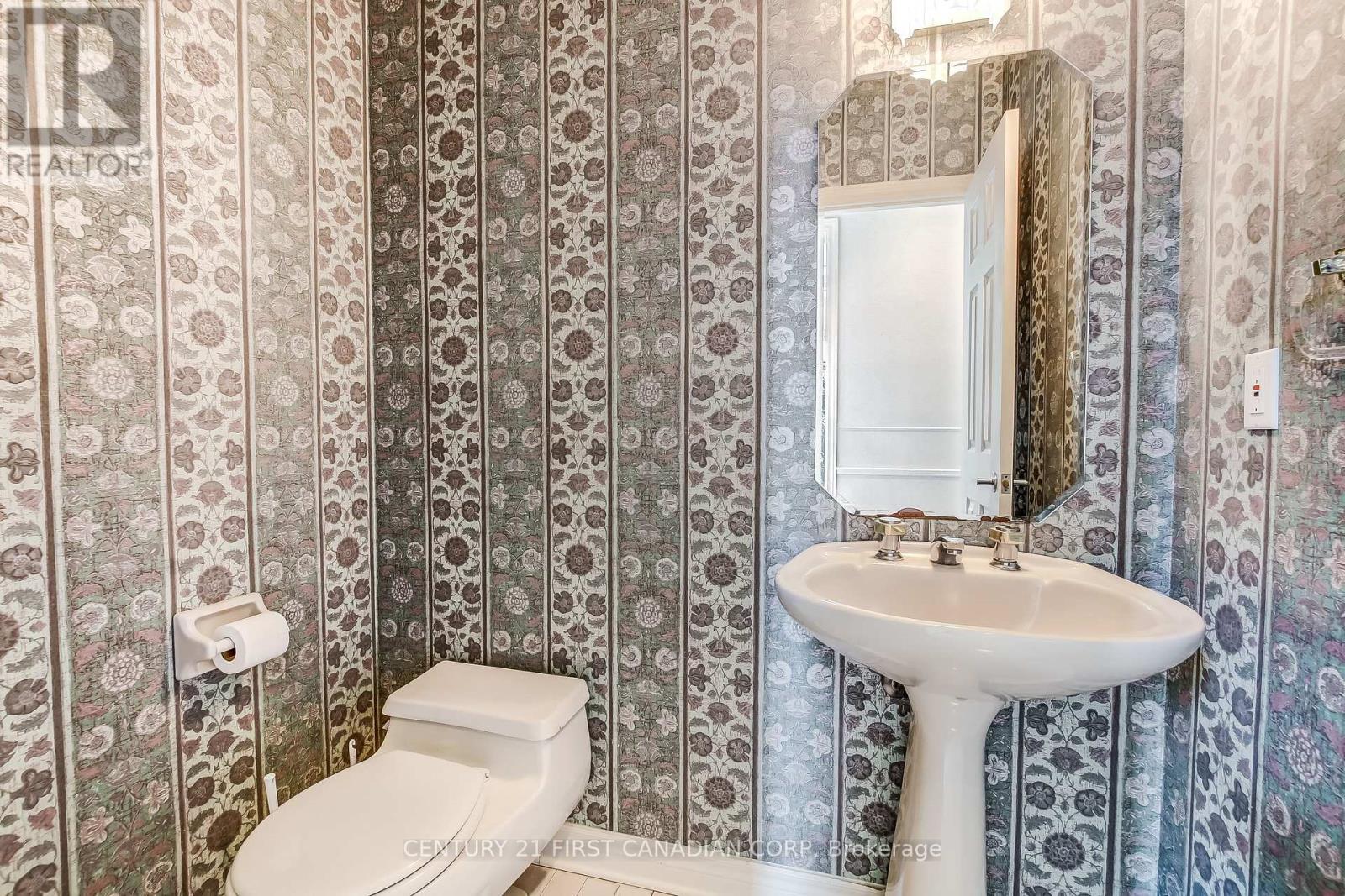 442 Ambleside Drive, London North, Ontario  N6G 4X9 - Photo 32 - X12902550