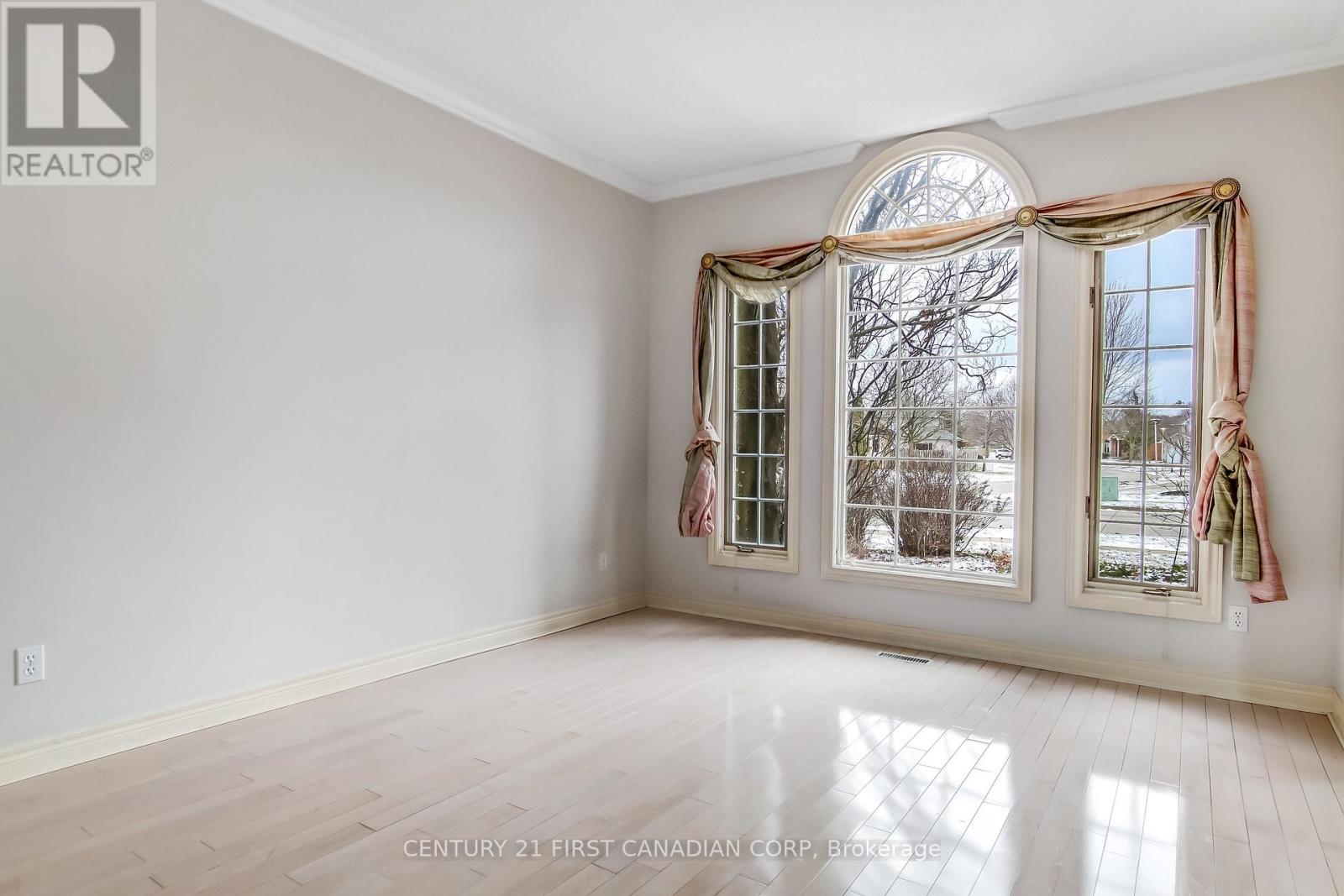 442 Ambleside Drive, London North, Ontario  N6G 4X9 - Photo 6 - X12902550