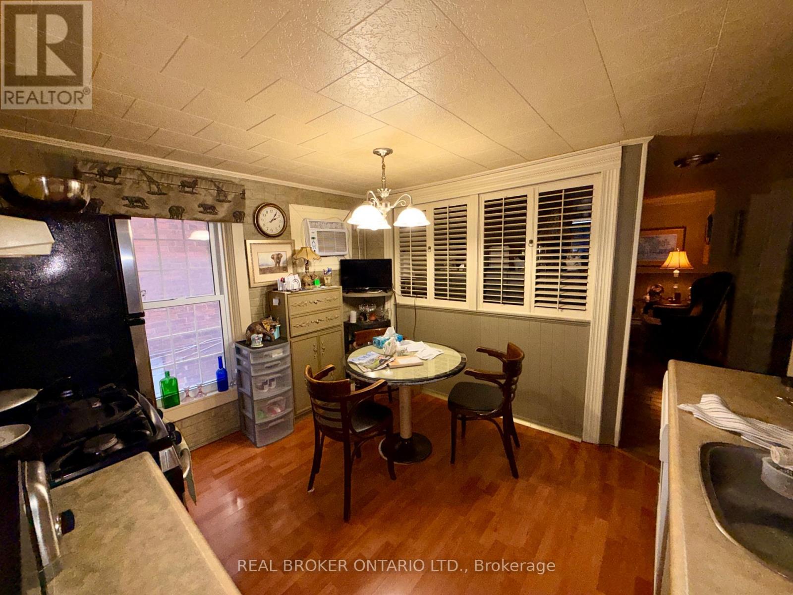 484 East Main Street, Welland, Ontario  L3B 3X6 - Photo 11 - X12812776