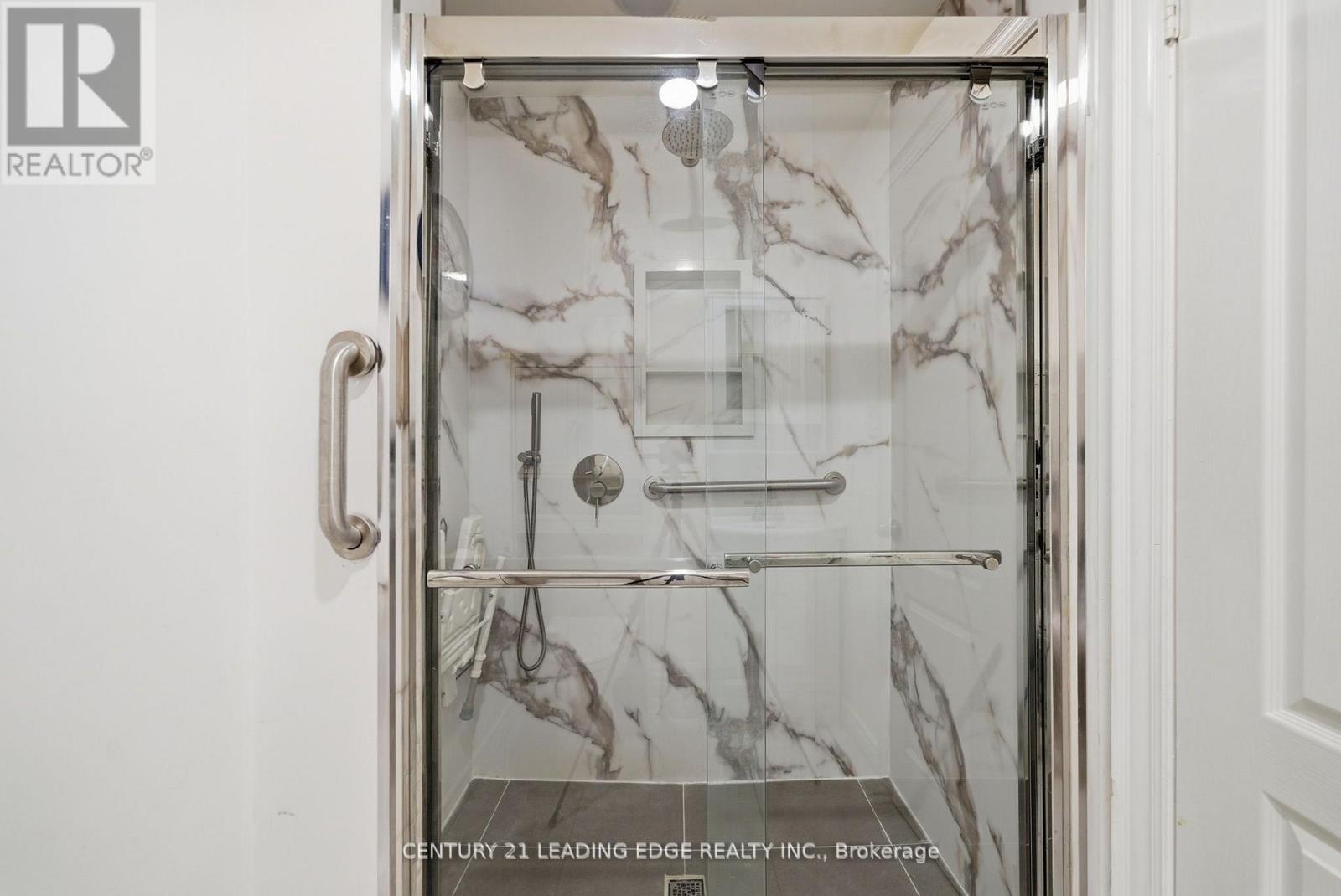 65 Forest Heights Street, Whitby, Ontario  L1R 1X4 - Photo 30 - E12902588