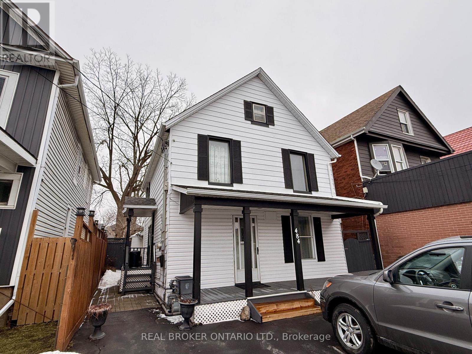 484 East Main Street, Welland, Ontario  L3B 3X6 - Photo 6 - X12812776