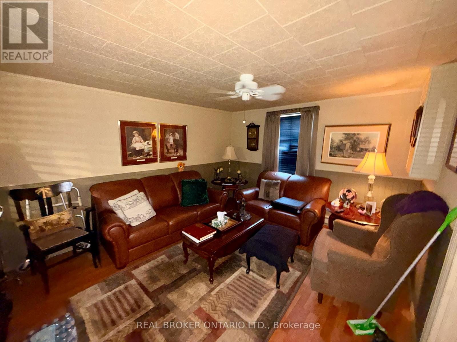 484 East Main Street, Welland, Ontario  L3B 3X6 - Photo 33 - X12812776