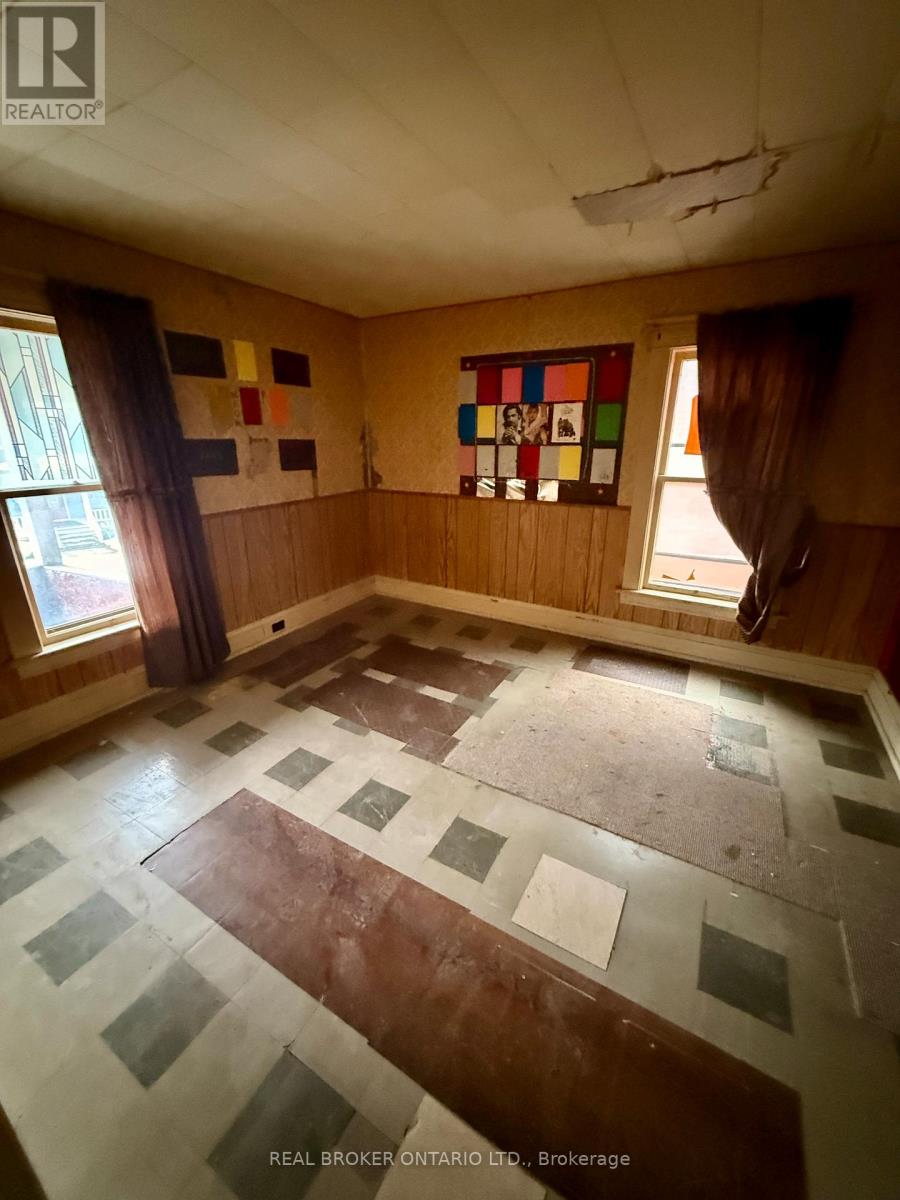 28 Grove Street, Welland, Ontario L3B 4B4 - Photo 29 - X12815898