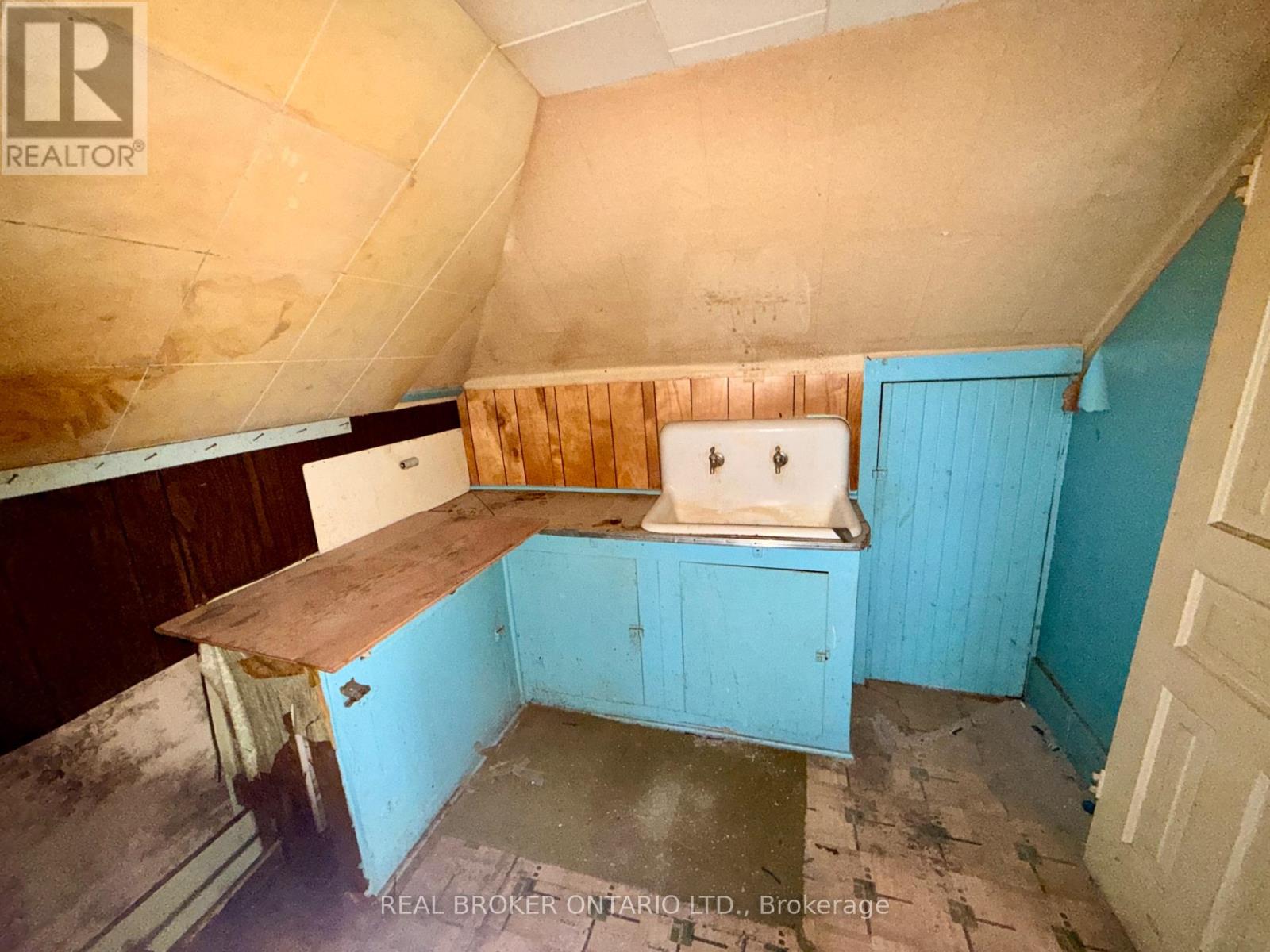 28 Grove Street, Welland, Ontario L3B 4B4 - Photo 34 - X12815898