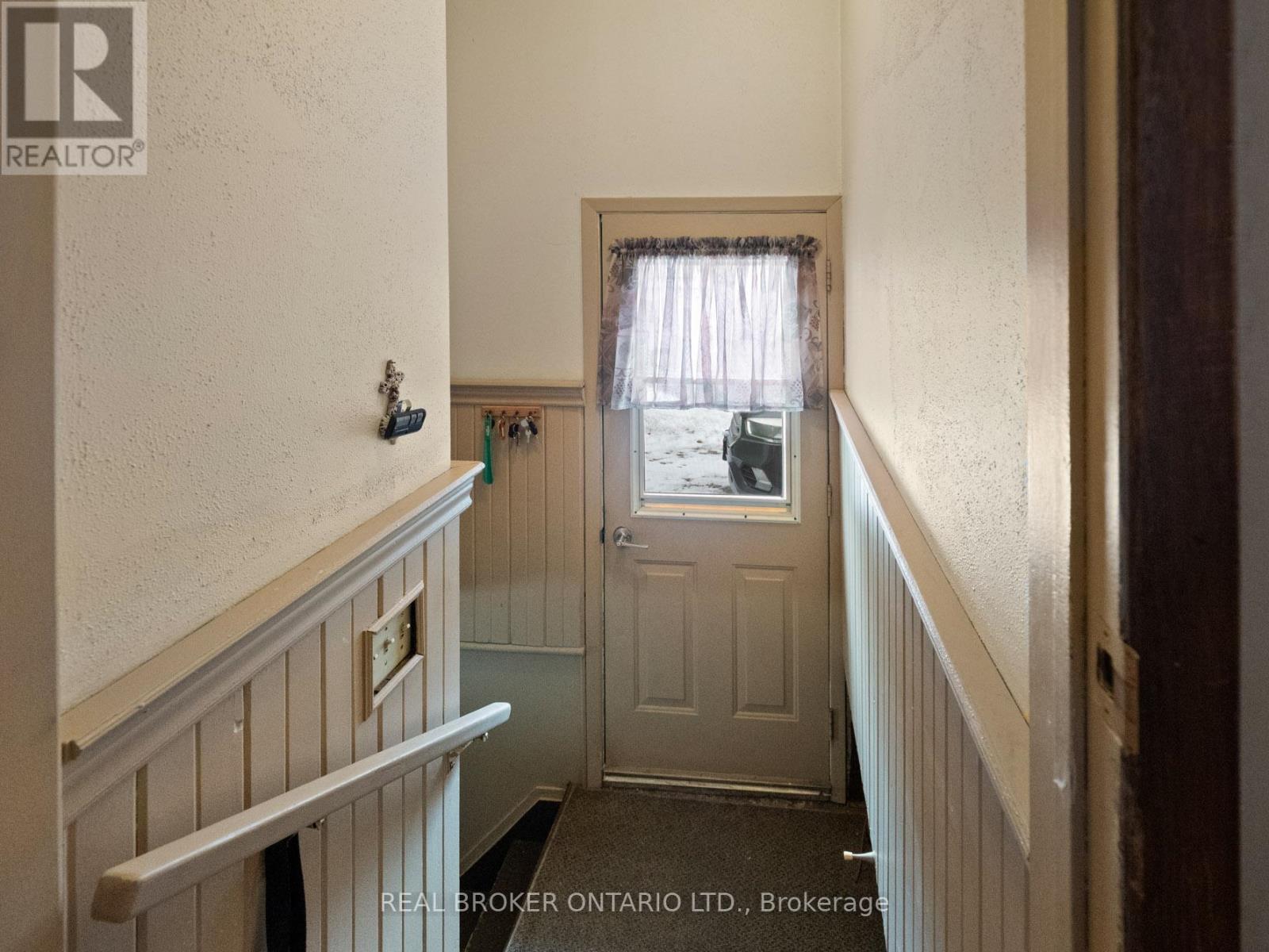 20 Brackencrest Road, St. Catharines, Ontario  L2P 3K8 - Photo 32 - X12849650