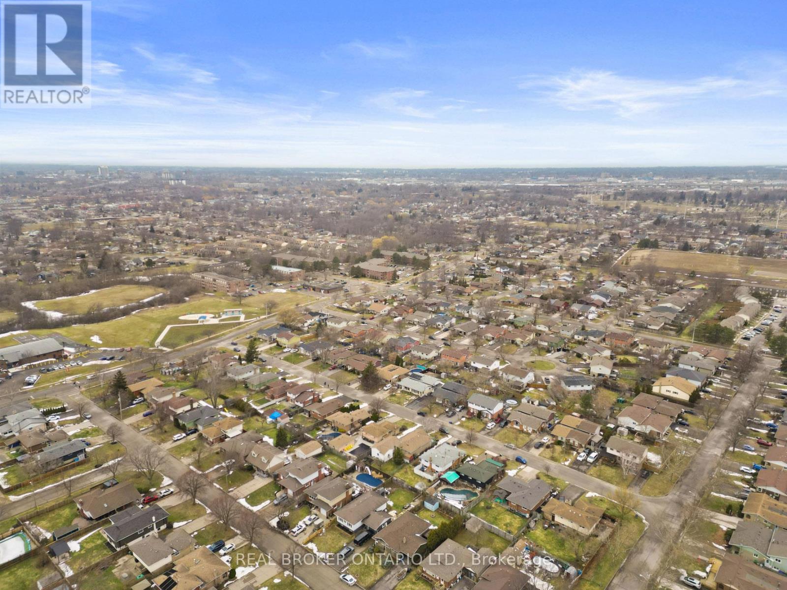 20 Brackencrest Road, St. Catharines, Ontario  L2P 3K8 - Photo 41 - X12849650