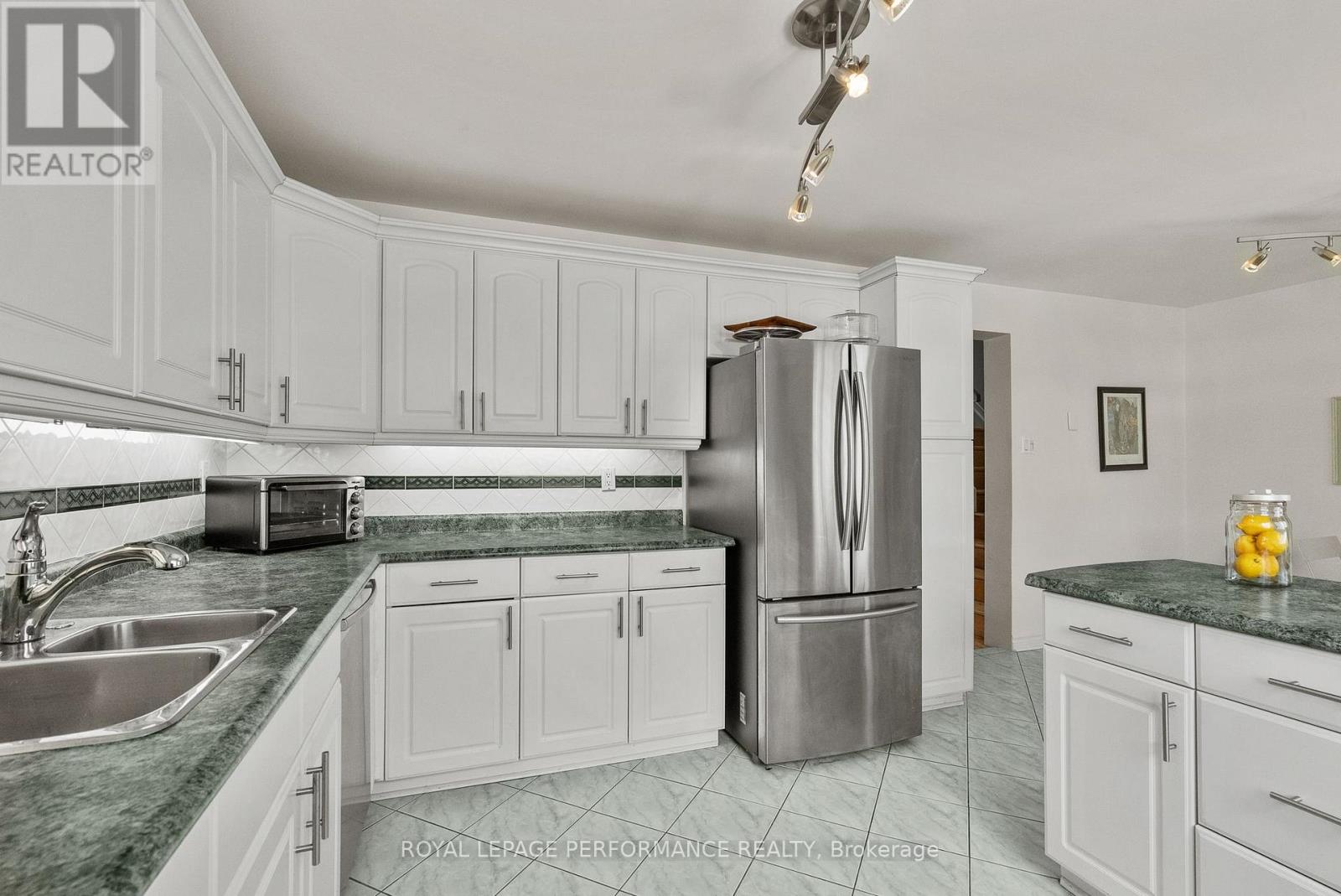 6919 Du Bois Avenue, Ottawa, Ontario  K1C 5L3 - Photo 13 - X12902536