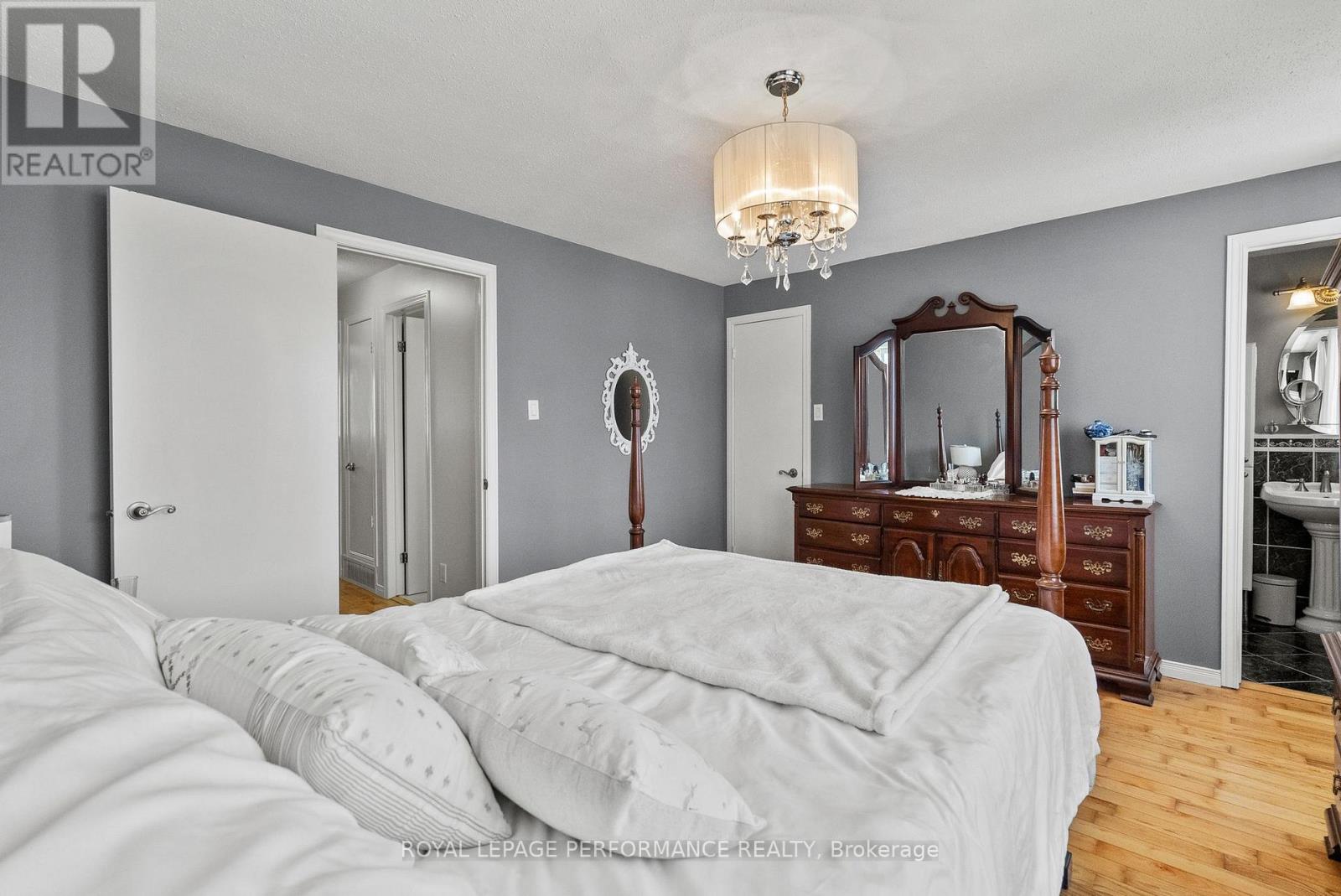 6919 Du Bois Avenue, Ottawa, Ontario  K1C 5L3 - Photo 21 - X12902536