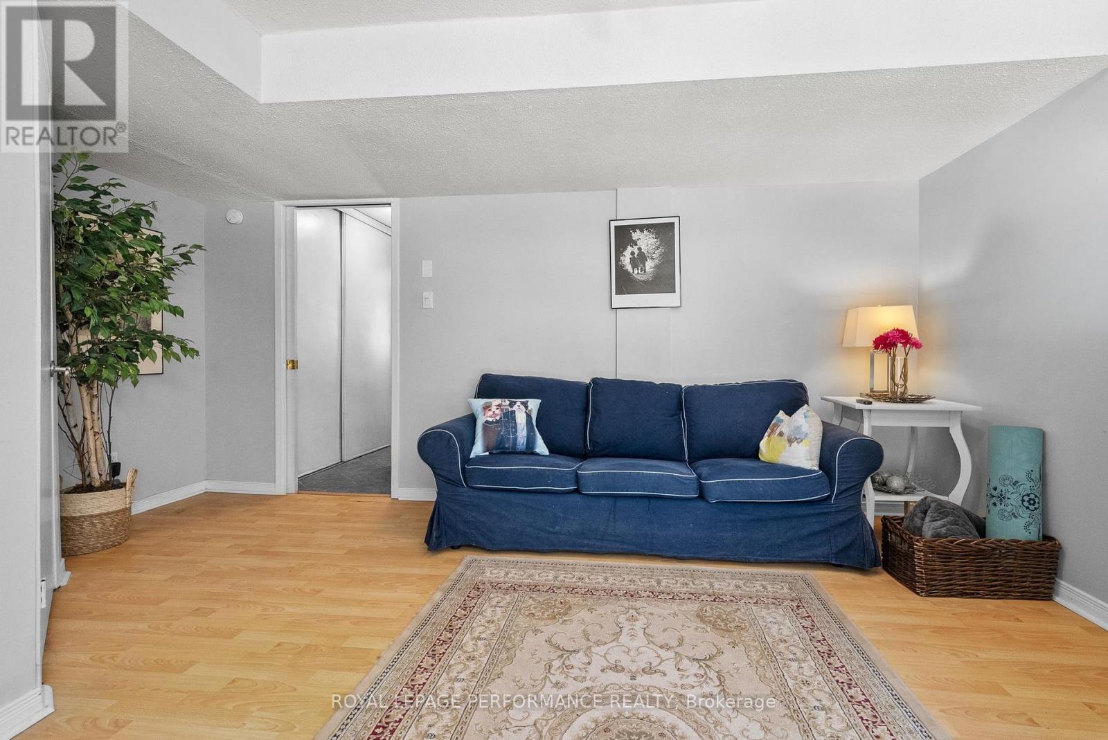 6919 Du Bois Avenue, Ottawa, Ontario  K1C 5L3 - Photo 6 - X12902536