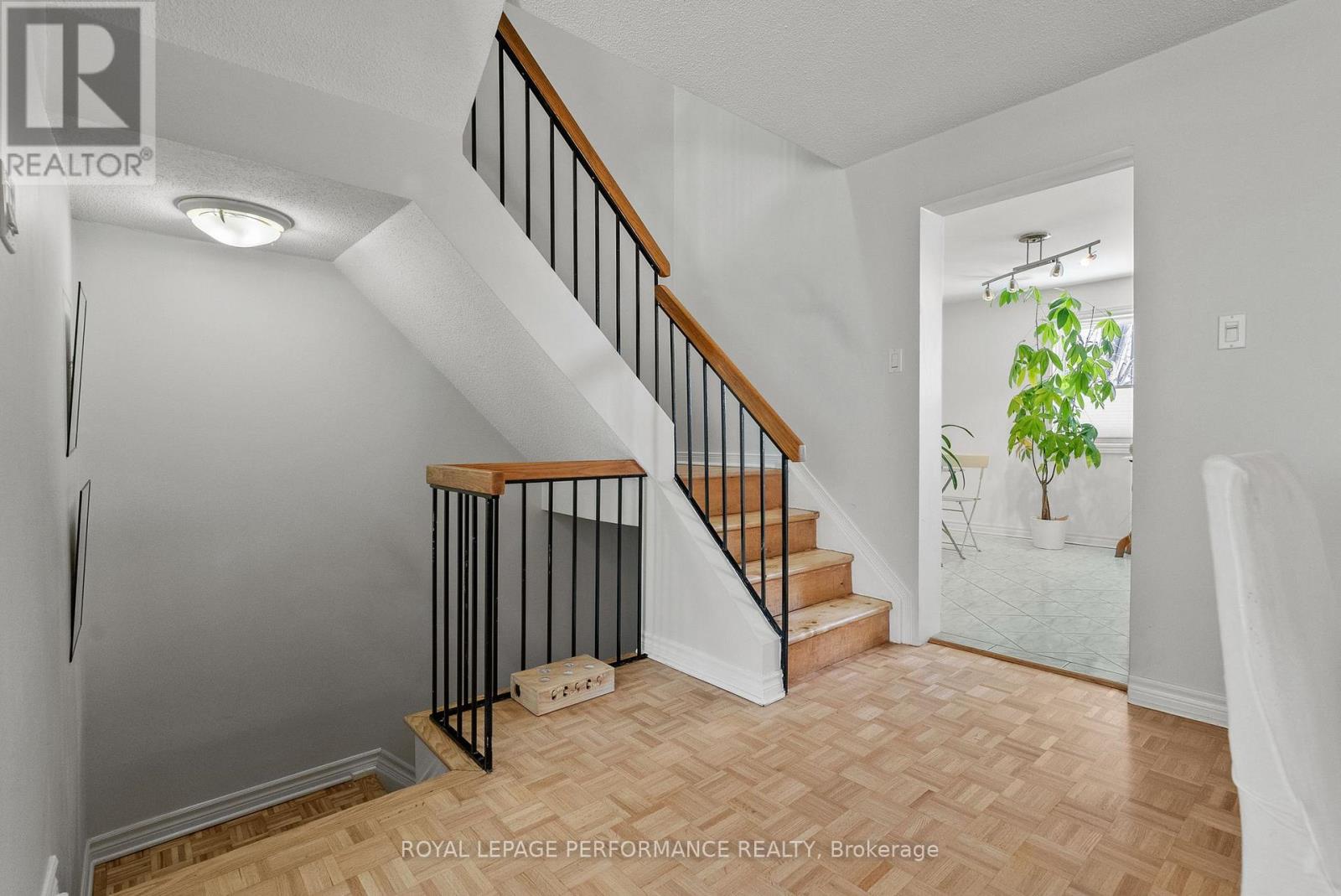 6919 Du Bois Avenue, Ottawa, Ontario  K1C 5L3 - Photo 8 - X12902536