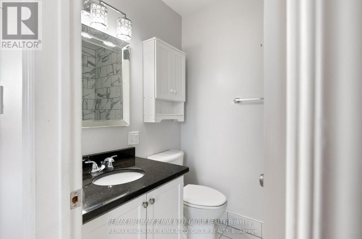 4 - 19 Isabella Street, Perth, Ontario  K7H 2W7 - Photo 9 - X12902540