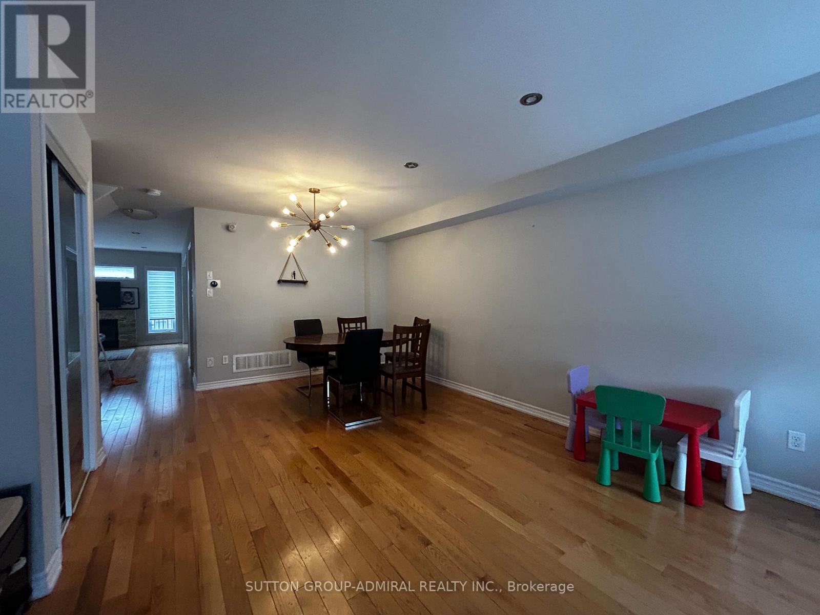 5 Quattro Avenue, Richmond Hill (Jefferson), Ontario  L4E 0S5 - Photo 3 - N12902504