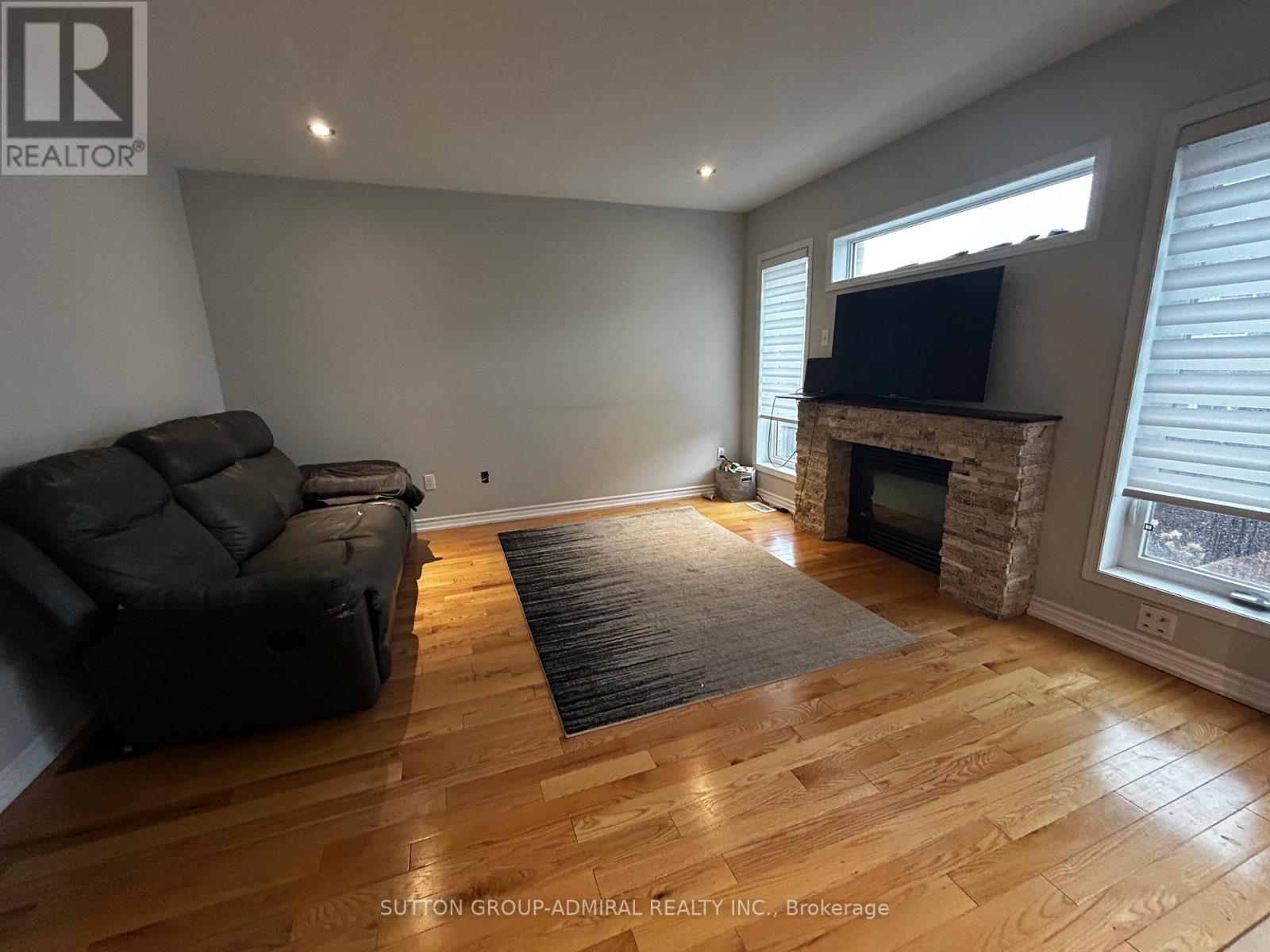 5 Quattro Avenue, Richmond Hill (Jefferson), Ontario  L4E 0S5 - Photo 8 - N12902504